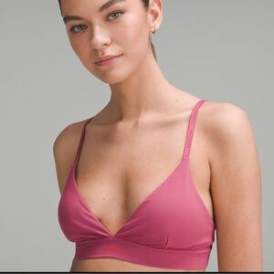 Lululemon License to Train Triangle Bra Light Support, A/B cup 10, Washe…